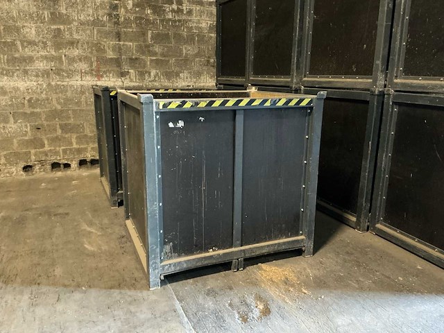 Lot van 16 gesloten houten en verdeel bakken - opslagcontainer - afbeelding 1 van  18
