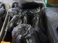 Lot van 16 zadels met vering - afbeelding 1 van  1