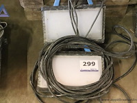 Lot van 2 bouwlampen - afbeelding 1 van  2