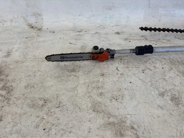 Lot van 2 husqvarna benzine snoeimachines – hoogsnoeier & stokheggenschaar – werkend - afbeelding 7 van  8