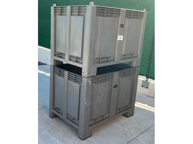 Lot van 2 stapelbare palletkist euro - cargopallet 600 plus martini alfredo 550l - afbeelding 1 van  5