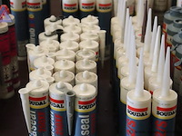 Lot van 24x soudaseal 250xf - soudal - extra fast hybrid lot van 18x silirub 2/s - soudal - sanitary neutral - afbeelding 2 van  2