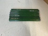 Lot van 29 professionele lyra steenhouwerspotloden type 331/30 - 300 mm (art. 4313103).