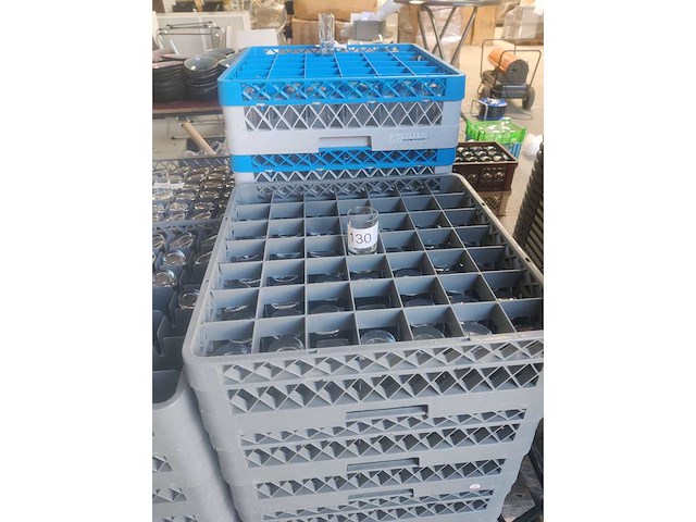 Lot van +290 amuseglaasjes rond incl korven (290x) - afbeelding 2 van  2