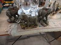 Lot van 3 decoratieve olifanten