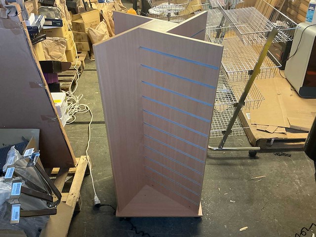 Lot van 3 presenteer kasten winkel meubilair - afbeelding 3 van  8