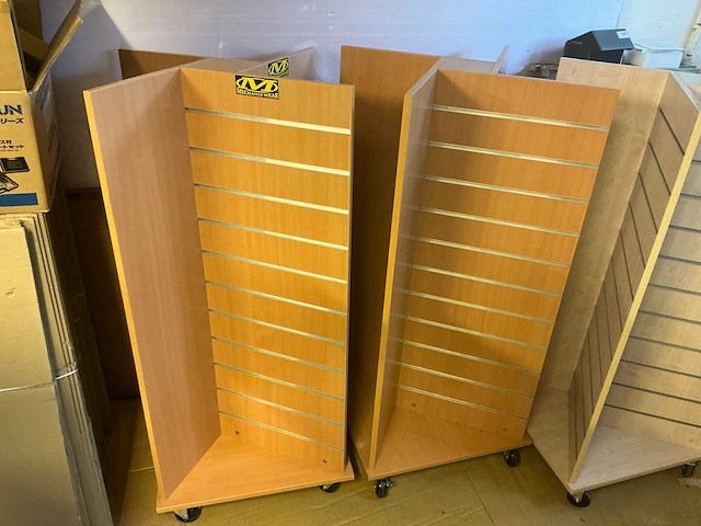 Lot van 3 presenteer kasten winkel meubilair - afbeelding 7 van  8