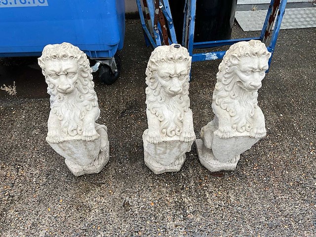 Lot van 3 tuinbeelden - afbeelding 1 van  6