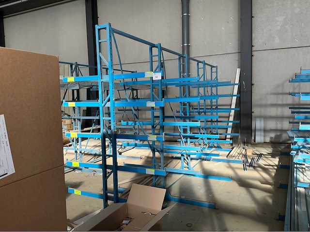 Lot van 3x vrijdragende rekken magazijnstelling - afbeelding 1 van  8