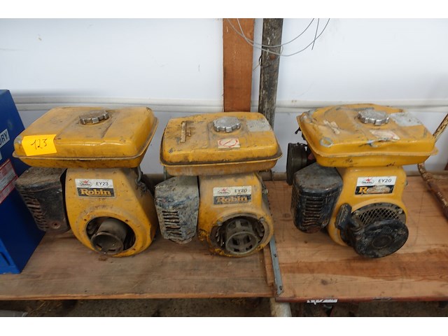 Lot van 4 motoren robin (verschillende types) na te zien ! - afbeelding 5 van  5
