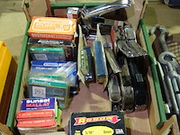 Lot van 4 nietjesmachines met nietjes - afbeelding 1 van  1