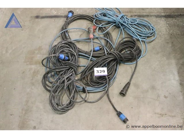 Lot van 4 verlengkabels - diverse lengtes - afbeelding 1 van  2