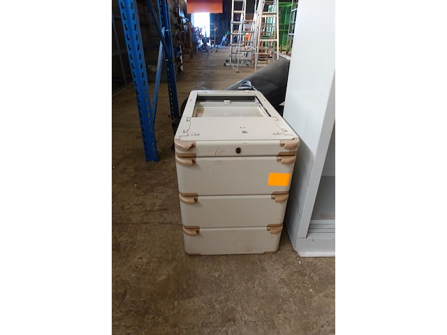 Lot van 5 kasten - afbeelding 4 van  8