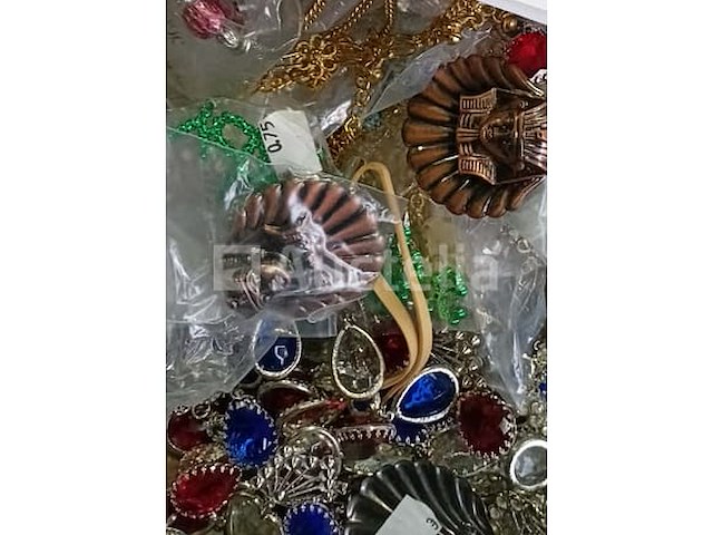 Lot van 50 diverse sieraden - gloednieuwe lot van 57 overige sieraden - nieuwe partij van 130 diverse sieraden - afbeelding 3 van  3