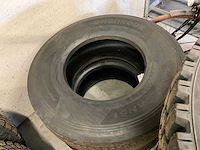 Lot van 6 vrachtwagenbanden (6x) - afbeelding 4 van  7