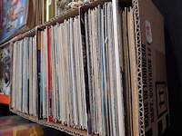 Lot van 750 postkaarten