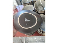 Lot van 78 groen ovalen en 143 zalmroze kommetjes (221x) - afbeelding 1 van  6