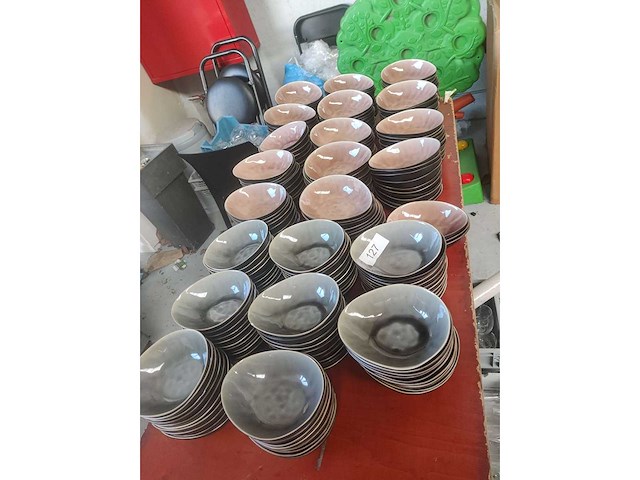 Lot van 78 groen ovalen en 143 zalmroze kommetjes (221x) - afbeelding 5 van  6