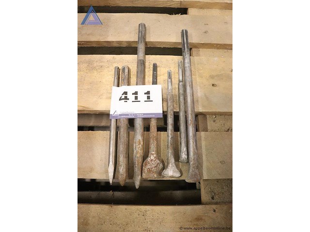 Lot van beitels en breekijzers - diverse maten - afbeelding 1 van  1