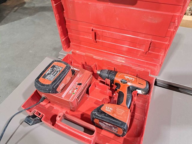 Lot van diverse handgereedschappen - afbeelding 38 van  64