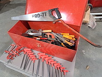 Lot van diverse handgereedschappen - afbeelding 1 van  9