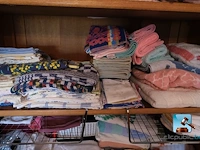 Lot van diverse meubelen - afbeelding 20 van  30