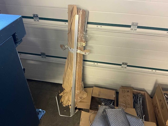 Lot van diverse winkelstelling artikelen. - afbeelding 17 van  26