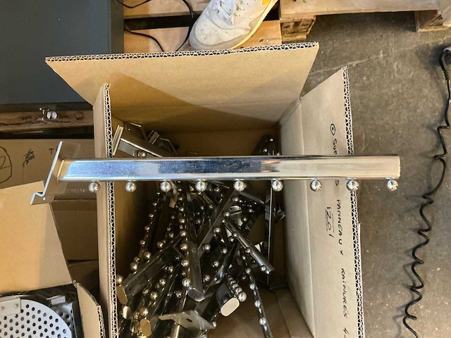 Lot van diverse winkelstelling artikelen. - afbeelding 24 van  26