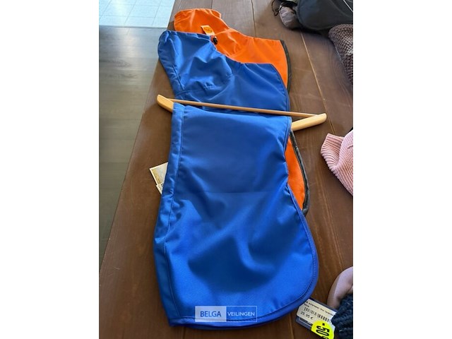 Lot van hondenjasjes windhond - afbeelding 1 van  2