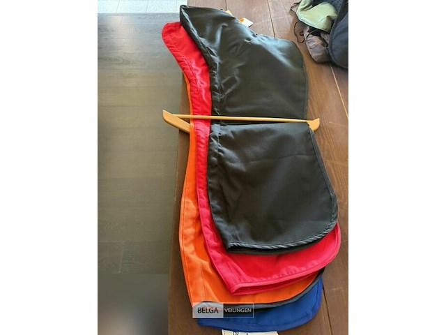 Lot van hondenjasjes windhond - afbeelding 1 van  3
