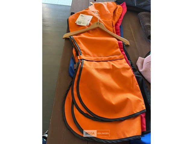Lot van hondenjasjes windhond - afbeelding 1 van  2