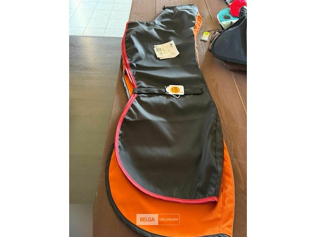 Lot van hondenjasjes windhond - afbeelding 1 van  2