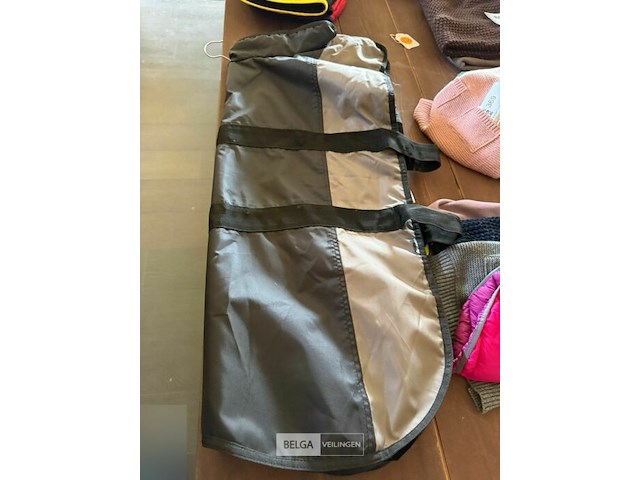 Lot van hondenjasjes windhond - afbeelding 2 van  4