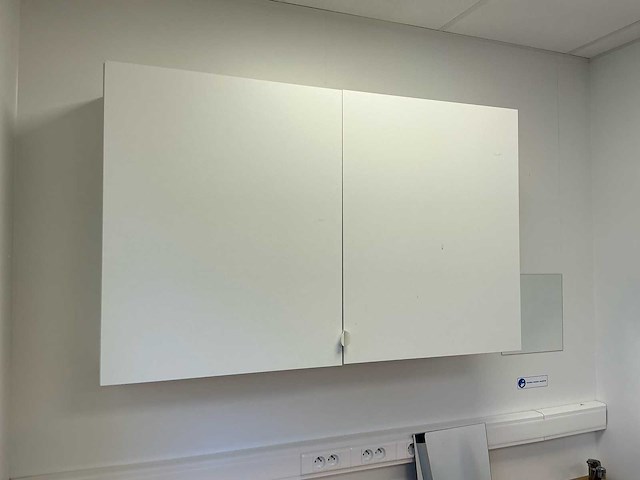 Lot van meubels overige winkel inventaris - afbeelding 3 van  16