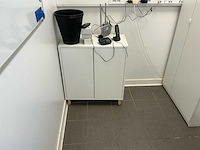 Lot van meubels overige winkel inventaris - afbeelding 1 van  16