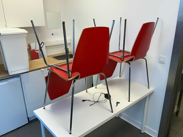 Lot van meubels overige winkel inventaris - afbeelding 15 van  16