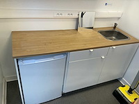 Lot van meubels overige winkel inventaris - afbeelding 14 van  16