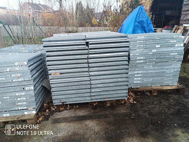 Lot van modulaire stellingen - afbeelding 20 van  26