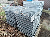 Lot van modulaire stellingen - afbeelding 22 van  26