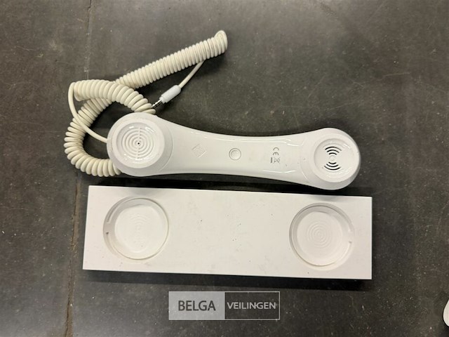 Lot van moshi telefoonhandsets - afbeelding 7 van  7