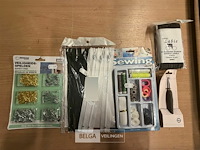Lot van naaibenodigdheden - afbeelding 2 van  4