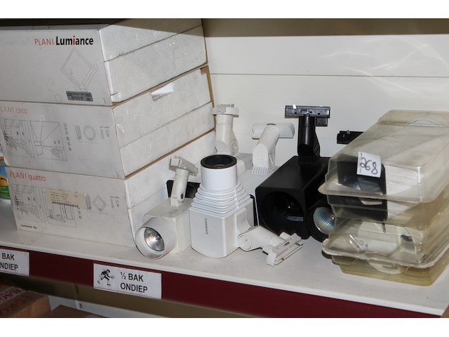 Lot van spots - afbeelding 1 van  1