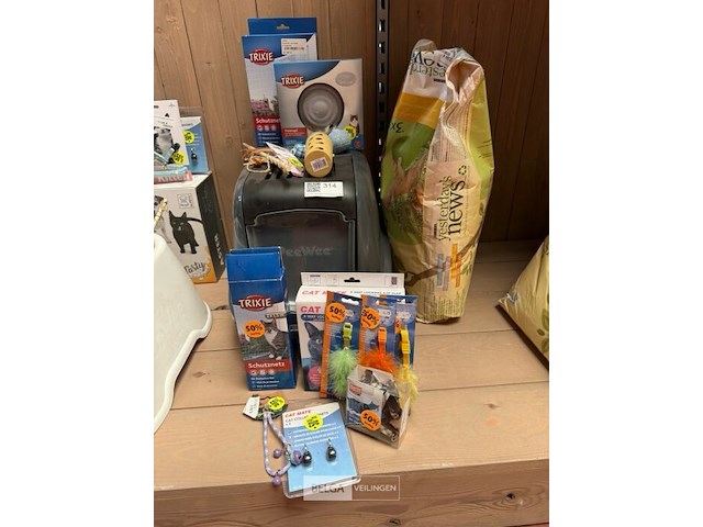 Lot van spullen voor katten - afbeelding 1 van  4