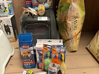 Lot van spullen voor katten - afbeelding 1 van  4