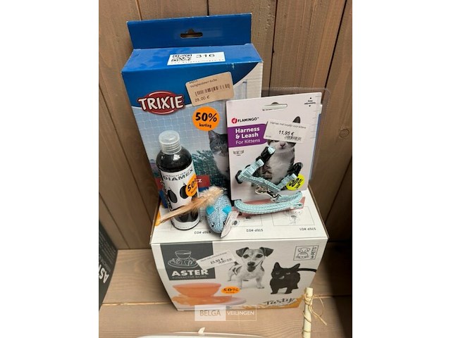 Lot van spullen voor katten - afbeelding 1 van  3