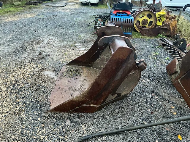 Lot van standaard graafbak - afbeelding 4 van  11