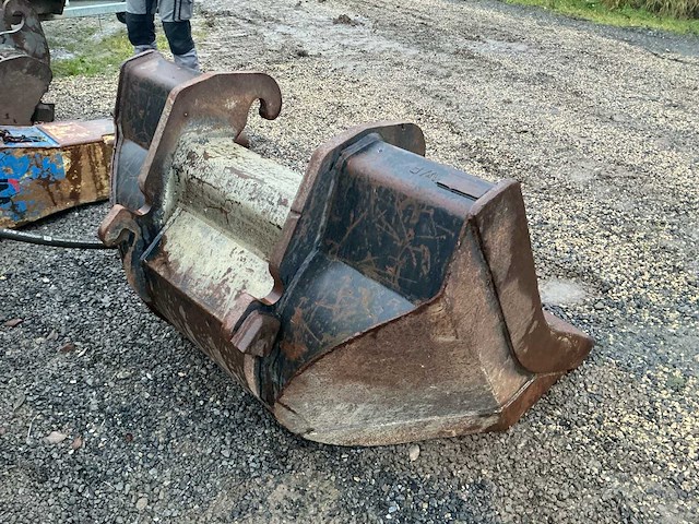 Lot van standaard graafbak - afbeelding 7 van  11