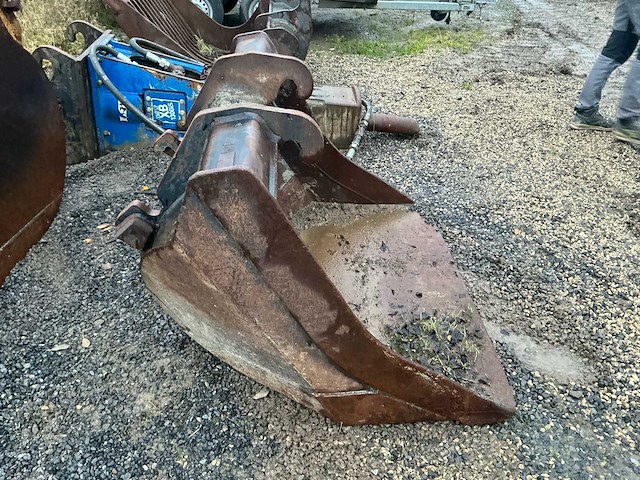 Lot van standaard graafbak - afbeelding 8 van  11