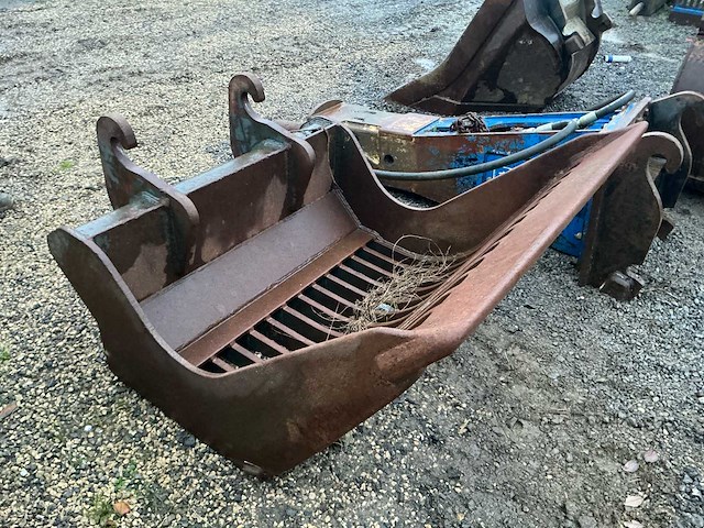 Lot van standaard puingraafbak - afbeelding 6 van  8