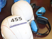 Lot van veiligheidshelmen - diverse kleuren gehoorbeschermers - afbeelding 1 van  3